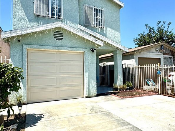 10915 Grape Street, Los Angeles CA 90059