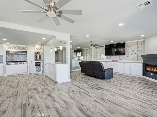 2222 S Mesa 8, San Pedro CA 90731