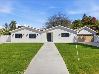 8542 De Celis Pl