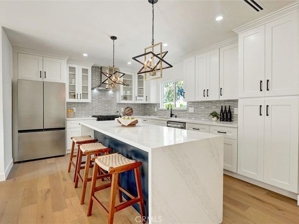 6854 Atoll Avenue, North Hollywood CA 91605