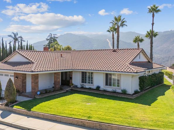 9263 La Shell Drive, Tujunga CA 91042