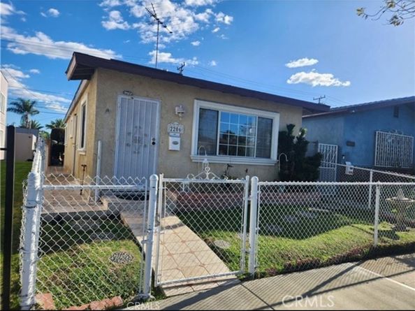2206 Cowlin Avenue, Commerce CA 90040