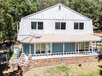 537 Cloverleaf Dr