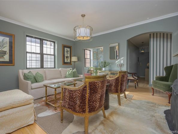 824 Bronx River Road 4B, Bronxville NY 10708