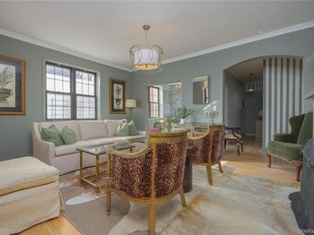 824 Bronx River Road