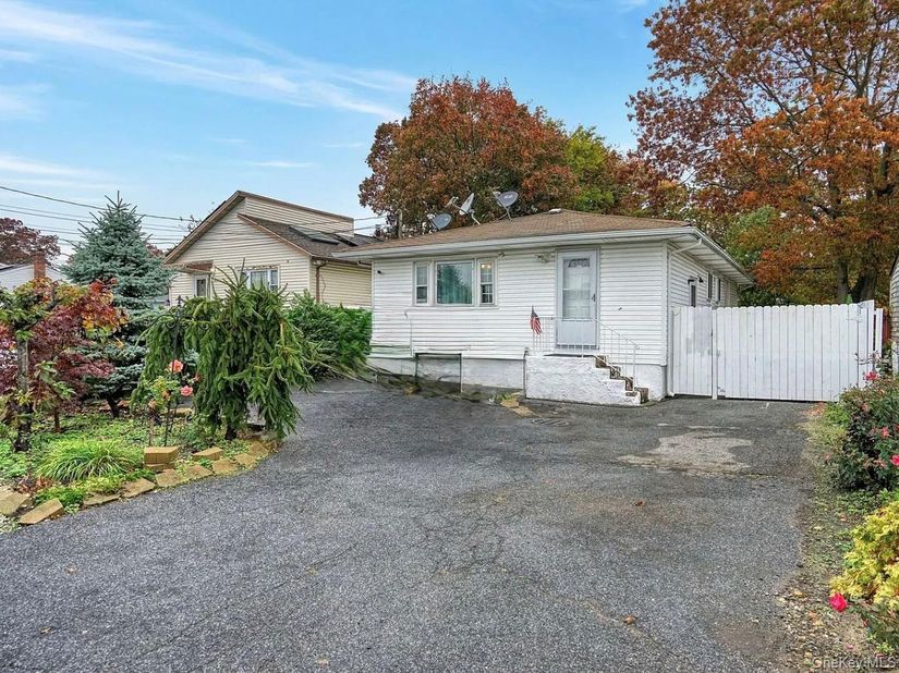 43 Johnson Avenue, Ronkonkoma NY 11779