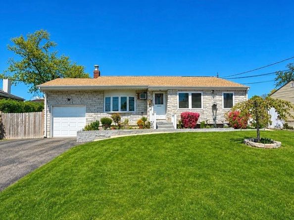 27 Stockton Street, Brentwood NY 11717