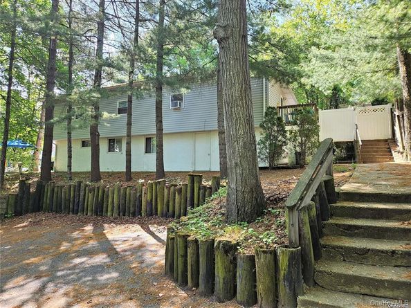 57 Aloma Road, Rocky Point NY 11778