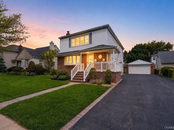 77 Hendrickson Avenue