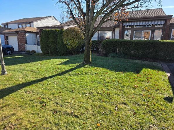 504 Gotham Court N, Saint James NY 11780