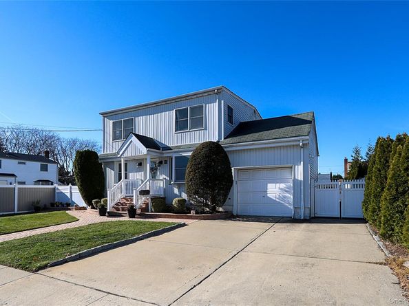 169 N 6th Street, Bethpage NY 11714