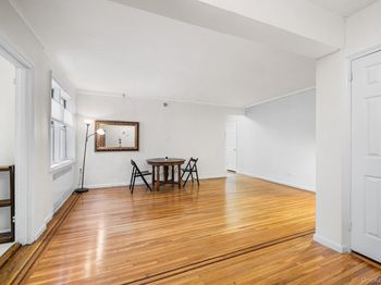 65-74 Saunders Street