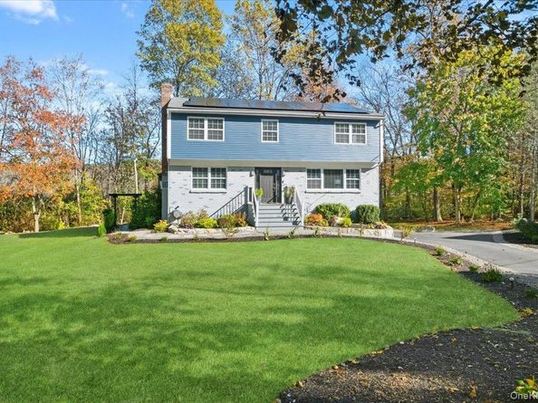 67 Thoreau Court, Yorktown Heights NY 10598