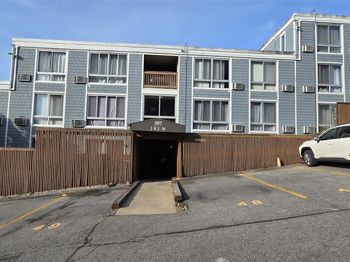 397 N Broadway