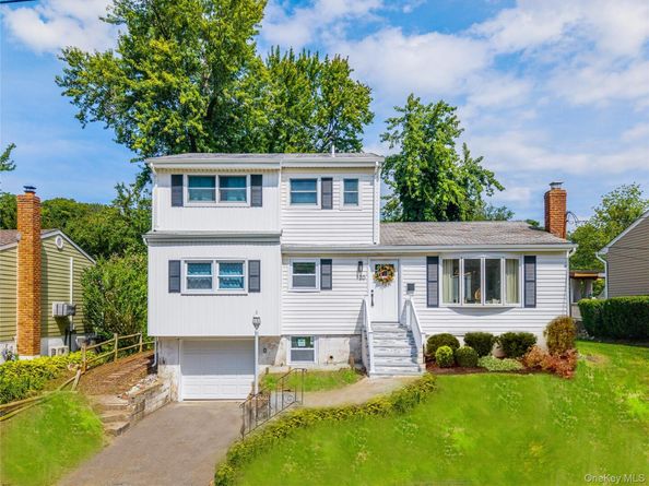 120 Glenwood Road, Glenwood Landing NY 11547