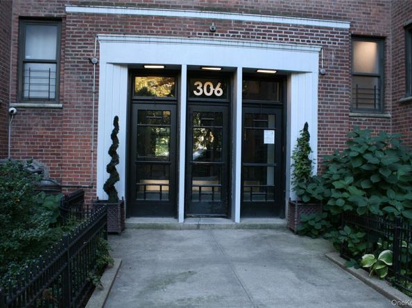 306 E Mosholu Parkway S 1F, Bronx NY 10458