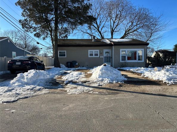 14 Chevy Chase, Amityville NY 11701