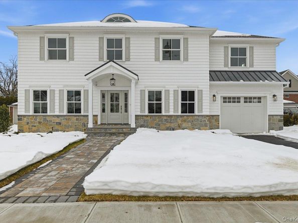 135 Adams Street, Garden City NY 11530