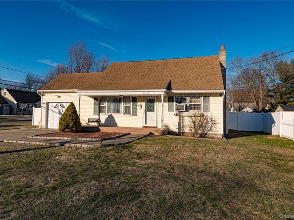 347 Atlantic Avenue, Bay Shore NY 11706