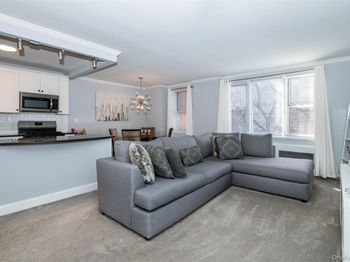 4 Sadore Lane