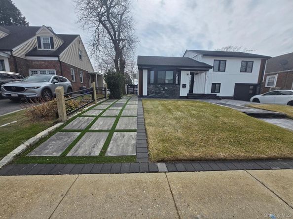 712 Barnes Avenue, Baldwin NY 11510