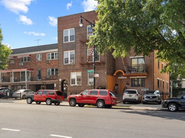 848 Morris Park Avenue, Bronx NY 10462