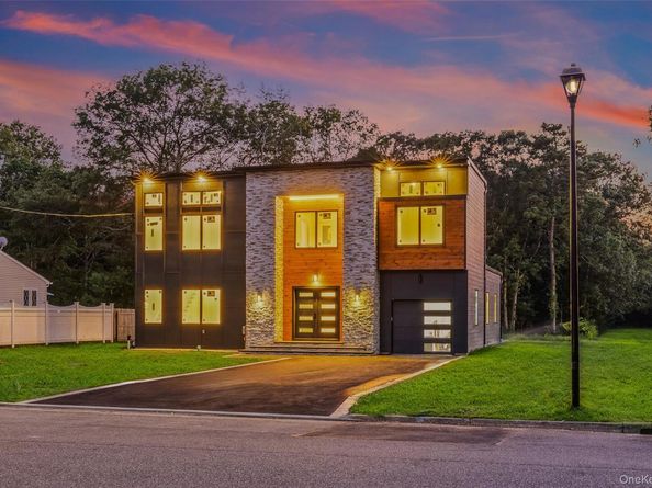 26 Tremont Avenue, Patchogue NY 11772