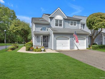 11 Lakebridge Drive S