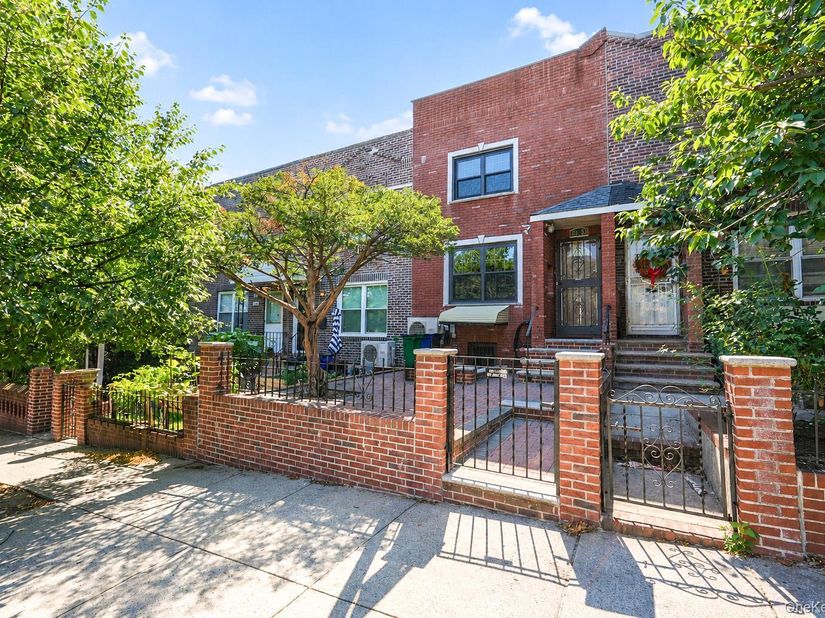 2033 28th Street, Astoria NY 11105