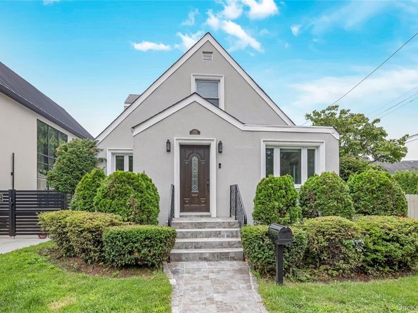 148-02 3rd Avenue, Beechhurst NY 11357