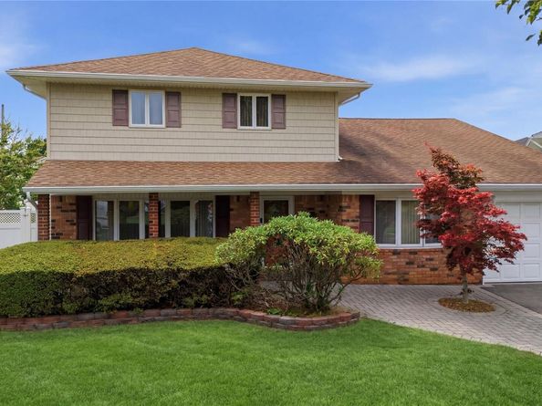 6 Navy Drive, Smithtown NY 11787