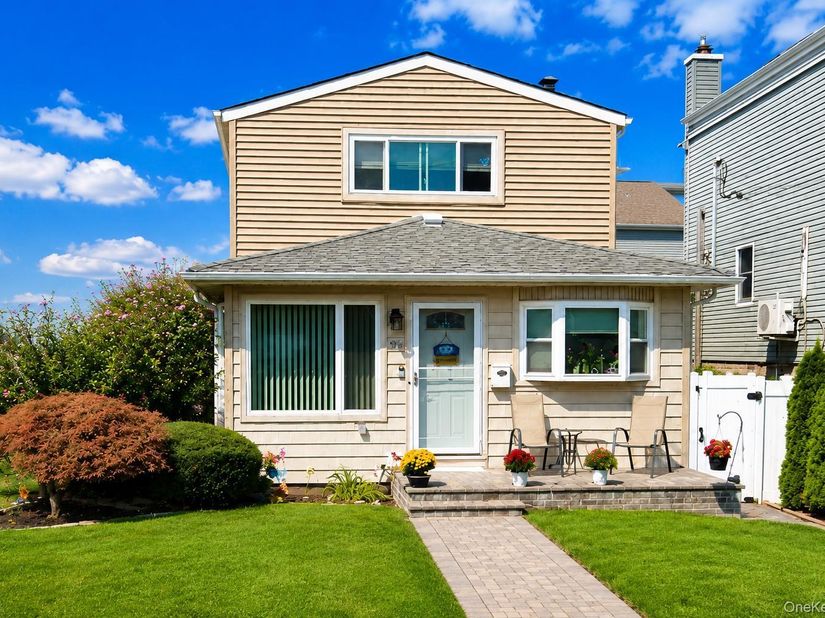 29 Milton Road, Babylon NY 11702