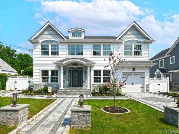 127 Vanderbilt Avenue, Manhasset NY 11030