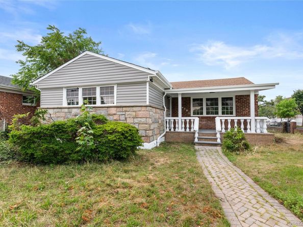 23304 121st Avenue, Cambria Heights NY 11411