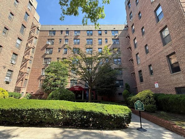 83-25 98th Street 1M, Woodhaven NY 11421