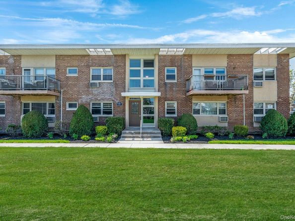 4 Rose Street 1F1, Oceanside NY 11572