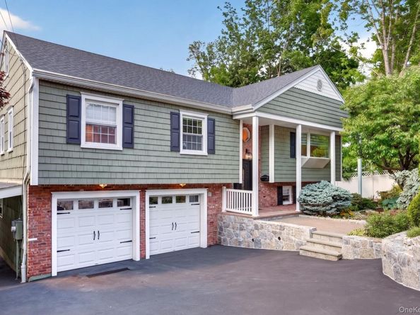 585 Bedford Road, Pleasantville NY 10570