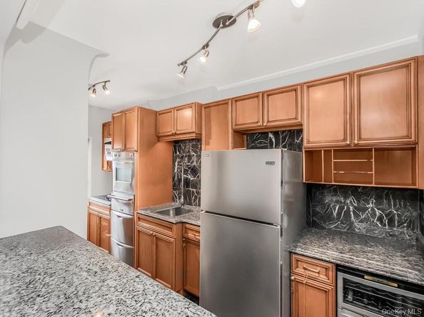 470 N Broadway B34, Yonkers NY 10701