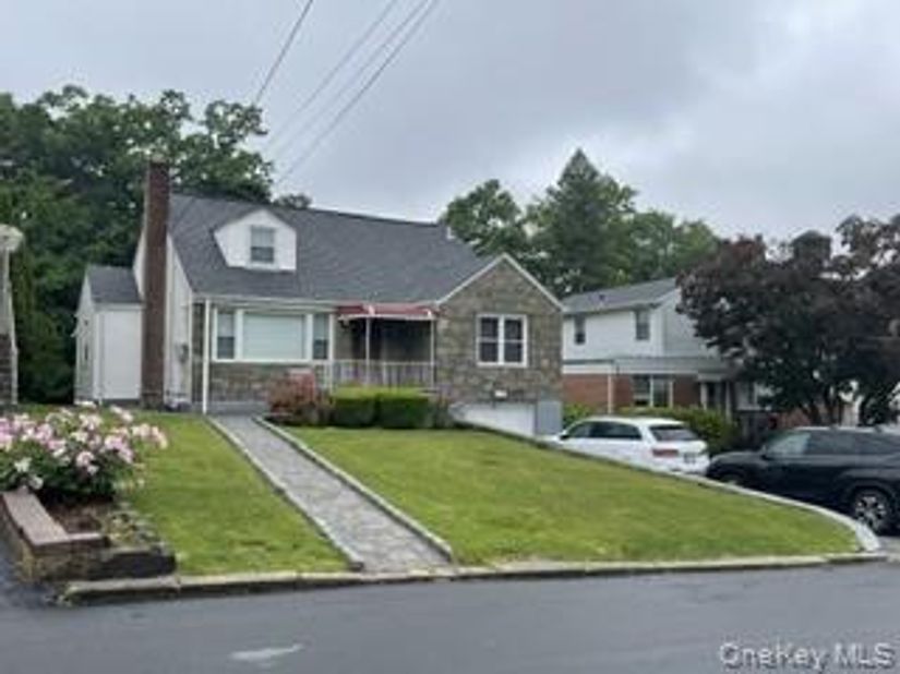 107 HAYWARD Street, Yonkers NY 10704