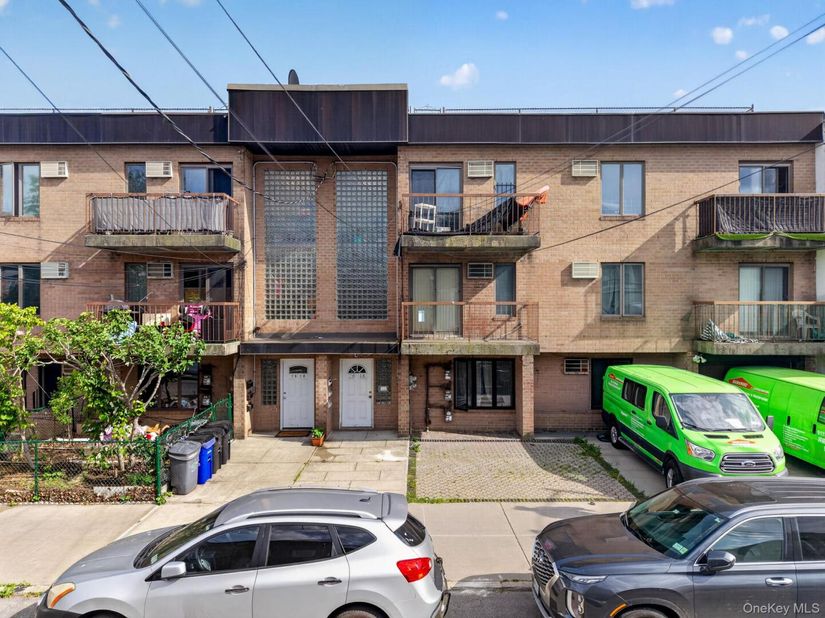 76-14 69th Road, Middle Village NY 11379
