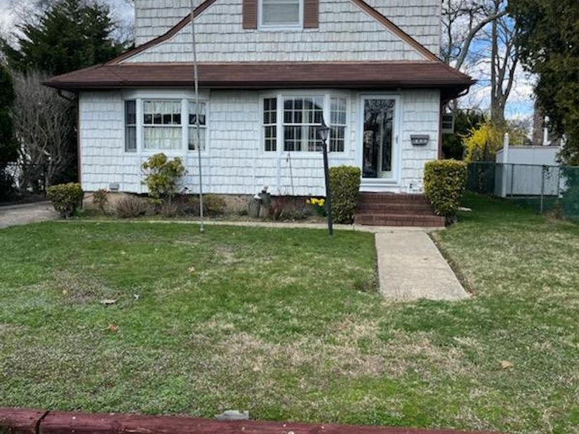 140 Texas Street, Lindenhurst NY 11757