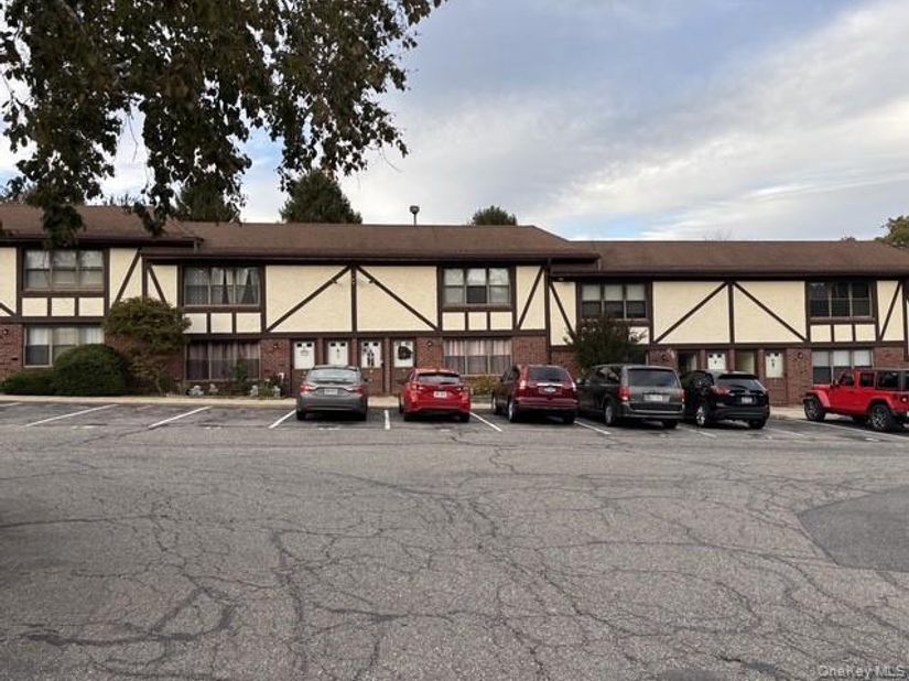 140 Bailey Court 140, Middle Island NY 11953