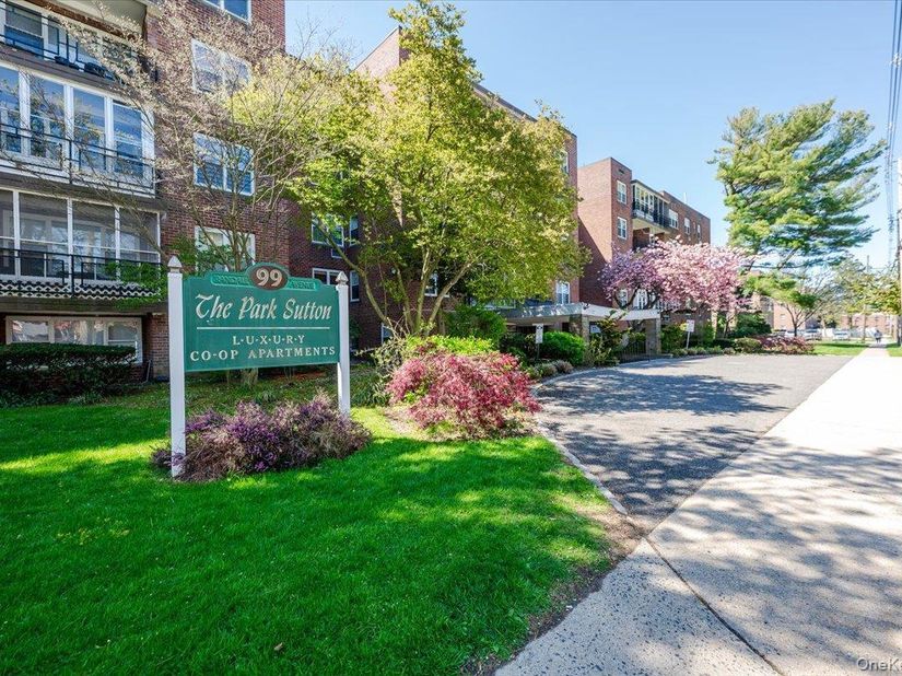99 Randall Avenue 1F, Freeport NY 11520
