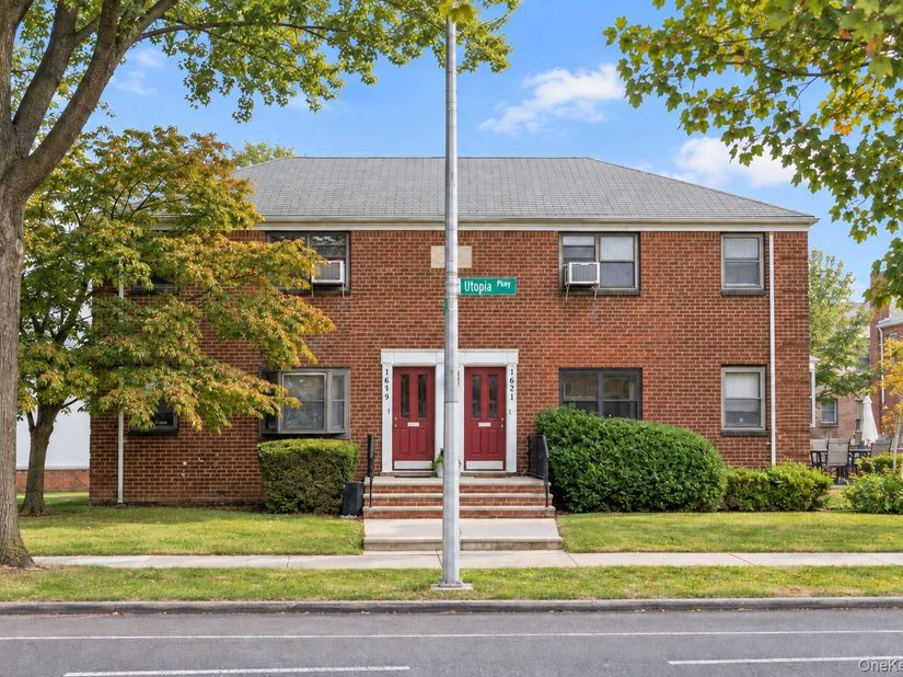 16-19 Utopia Parkway 222, Whitestone NY 11357