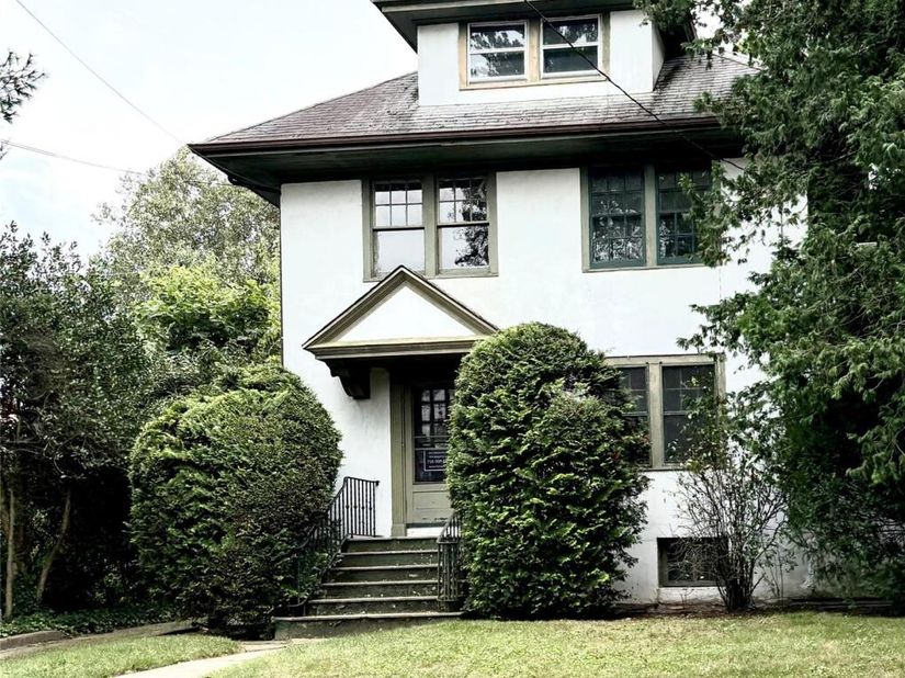 236 Arleigh Road, Douglaston NY 11363