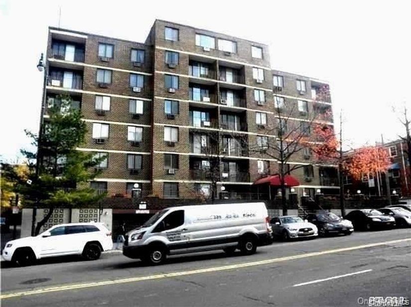 36-41 Union Street 4G, Flushing NY 11354