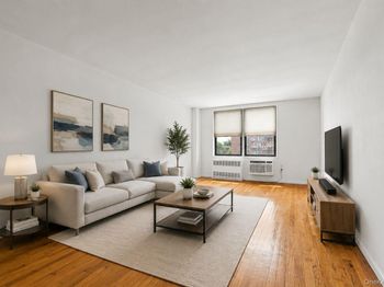 599 E 7th Street