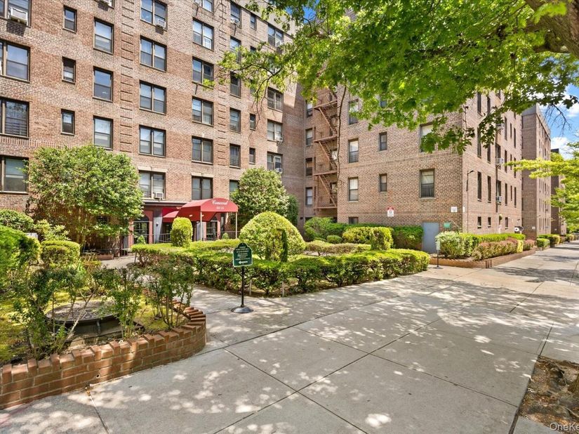 83-15 98th Street 5T, Woodhaven NY 11421