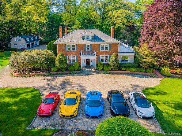 23 Townsend Road, Glen Cove NY 11542