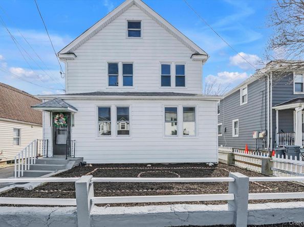 31 Walters Avenue, Syosset NY 11791